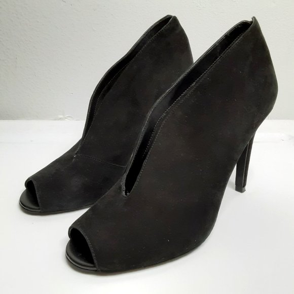 levity Shoes - 🔴 Levity Katie Bootie Size 8.5 Black Suede